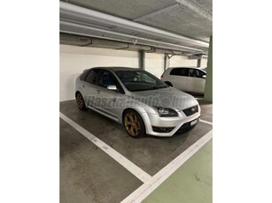 FORD FOCUS 2.5 turbo ST