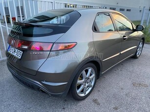 HONDA CIVIC 1.8 Executive i-SHIFT BŐR.XENON.ÜVEGTETŐ.RADAR