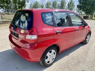 HONDA JAZZ 1.4 LS My. 2005 / KLÍMA / SZERVIZKÖNYV / ÚJSZERŰ GUMIK /