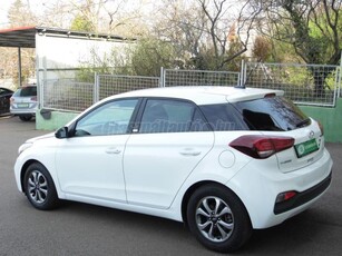 HYUNDAI I20 1.0 T-GDI LP Premium TEMPOMAT-ÜLÉS ÉS KORMÁNY FŰTÉS-TOLATÓKAMERA-1-TULAJ-10.500KM