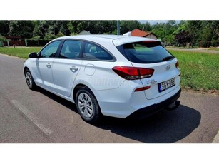 HYUNDAI I30 1.6 CRDi HP Comfort GYÁRI GARANCIÁS MAGYAR AUTÓ!