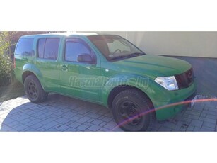 NISSAN PATHFINDER 2.5 D LE