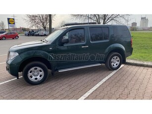 NISSAN PATHFINDER 2.5 D XE