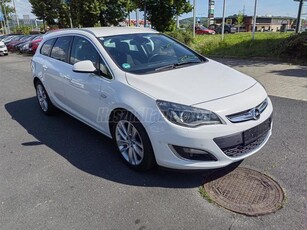 OPEL ASTRA J Sports Tourer 1.7 CDTI Cosmo FACE-LIFT!!!!FRISS MŰSZAKI!!!!VÉGIG VEZETETT SZERVIZKÖNYVES!!!