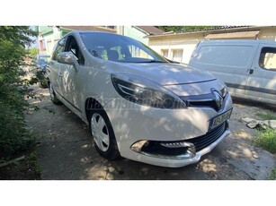 RENAULT SCENIC Grand Scénic 1.5 dCi Dynamique (7 személyes )