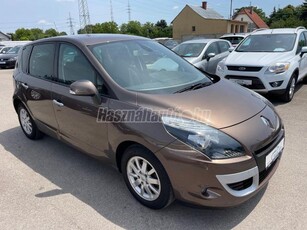 RENAULT SCENIC Scénic 1.5 dCi Dynamique NAVI.ÜLÉSFŰTÉS.VHOROG.TEMPOMAT.MULTIKORMÁNY