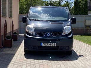 RENAULT TRAFIC 2.5 dCi L1H1 Authentique