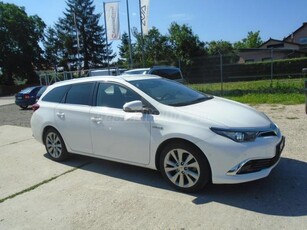 TOYOTA AURIS 1.8 HSD Executive MY17 (Automata) 163000 KM NAVI