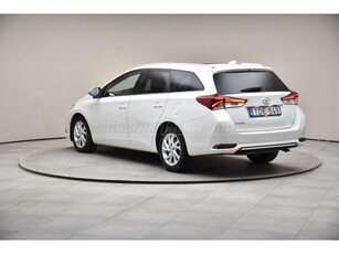 TOYOTA AURIS Touring Sports 1.4 D-4D Active Trend+ MAGYAR 1.TUL-LED-Ü.FŰTÉS-KAMERA-SÁVTARTÓ-PANORÁMATETŐ!