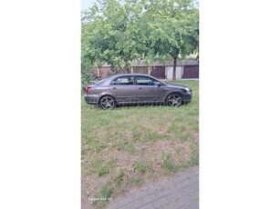 TOYOTA AVENSIS 2.0 Sol