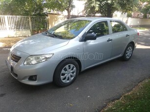 TOYOTA COROLLA Sedan 1.4 Luna Magyarországi. szervizkönyv. egy tulaj