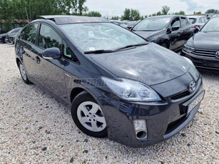 TOYOTA PRIUS 1.8 HSD Executive (Automata) Szervizkönyv! Nyitható napfénytető! Navi! Kamera! Head-Up!