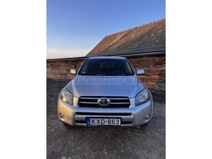 TOYOTA RAV 4 Rav4 2.2 D-4D X