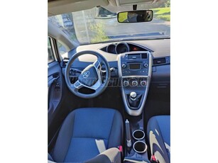 TOYOTA VERSO 1.6 Active