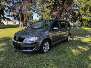 VOLKSWAGEN TOURAN 1.9 PD TDi Conceptline