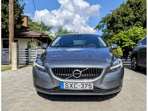 VOLVO V40 2.0 D [D2] Momentum Geartronic