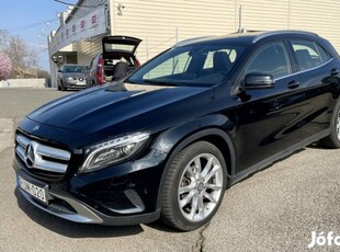 Mercedes-Benz GLA 220 d Urban 4Matic 7G-DCT Aut...