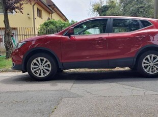 Nissan Qashqai magyarországi első tulajdonostól, szervízkönyvvel