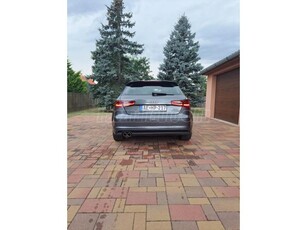 AUDI A3 2.0 TDI Attraction S-tronic 3xs-line