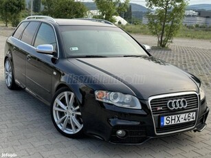 AUDI S4 Avant 4.2 V8 quattro //manuál 6 seb.//