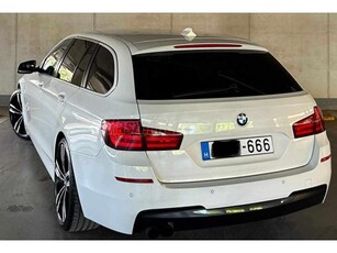 BMW 520d Touring F1-20-Nagy navi