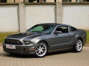 FORD MUSTANG Fastback 3.7 V6 Kézi 6 váltó Magyar rendszámos