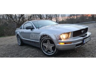 FORD MUSTANG Fastback 4.0 V6 (Automata)