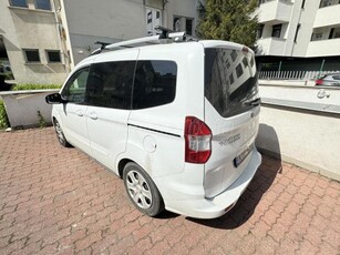 FORD TOURNEO Courier 1.5 TDCi Trend Start&Stop 101le/ 109ekm/ 1.tulaj/ tetőcsom/ gyári gar/ gyári fény/ márkaszervízben szerviz