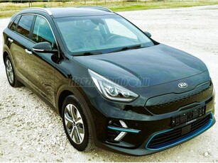 KIA NIRO e-Niro 64kWh Platinum sérülésmentes. 450km hatótáv. teljes extra felszereltség. 2 év garancia