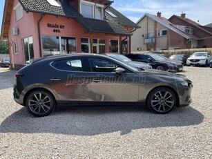 MAZDA 3 Hatchback 2.0 e-Skyactiv Plus MAGYARORSZÁGI. ELSŐ TULAJDONOS. VEZETETT SZERVIZKÖNYV. GYÁRI FÉNYEZÉS