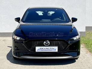 MAZDA 3 Hatchback 2.0 Skyactiv Plus G150/Navi/BOSE/360 Kamera/HUD/LED/Keyless/18-as Alu/Sérülésmentes/Szervizkönyves