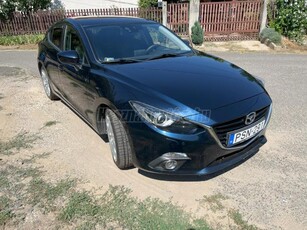 MAZDA 3 Sport 2.2 D Revolution Téli garnitúrával. gyári felnikkel. magánszemélytől