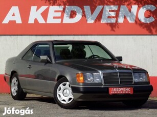 Mercedes-Benz 230 CE Sperr Bőr Naptető Hátsó ro...