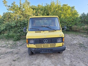 MERCEDES-BENZ 307 D