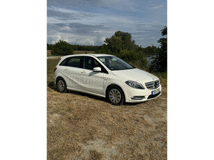 MERCEDES-BENZ B 180 BlueEFFICIENCY (Automata)