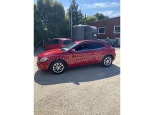 MERCEDES-BENZ GLA 200 CDI d 7G-DCT