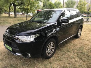 MITSUBISHI OUTLANDER 2.0 PHEV Instyle Navi 4WD CVT EU6