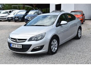 OPEL ASTRA J Sedan 1.6 Enjoy Magyar. egy gazda. szervizkönyv