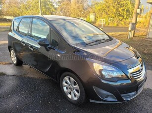 OPEL MERIVA B 1.4 T Selection Panorámatető. Félbőr ülések. Parkradarok