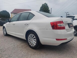 SKODA OCTAVIA 1.6 CR TDI Style 173.773 KM! MAGYAROSZÁGI! ELSŐ TULAJDONOS! KIMAGASLÓ ÁLLAPOT!