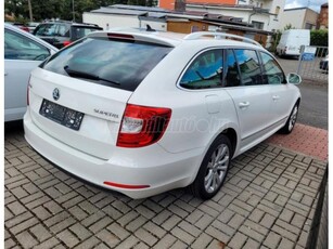 SKODA SUPERB Combi 2.0 CR TDI Elegance Panoráma Tető/Nagy Navi/Horog/Xenon/Sok Extra