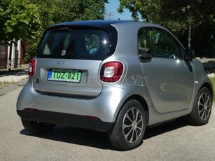 SMART FORTWO Electric Drive (Automata) PANORÁMATETŐ.NAVGÁCIÓ.ÜLÉSFŰTÉS!