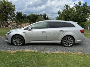 TOYOTA AVENSIS Wagon 2.2 DCAT Executive (Automata)