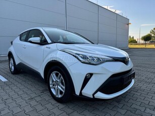 TOYOTA C-HR 1.8 Hybrid Comfort Business e-CVT SÉRÜLÉSMENTES.ÜLÉS FŰTÉS.NAVI.TOLATÓ KAMERA