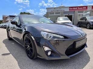 TOYOTA GT86 2.0 Sport Leather MAGYARORSZÁGI! SÉRÜLÉSMENTES! NAVI! TEMPOMAT! 17-ES SPARCO FELNIKKEL!