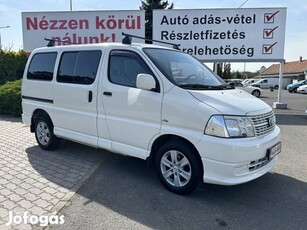 Toyota HI-ACE 2.5 D-4D Klíma 8 Személyes