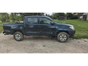 TOYOTA HI LUX Hilux 2.5 D-4D 4x4 Double Comfort AC