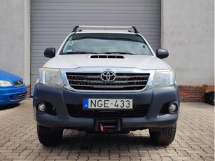 TOYOTA HI LUX Hilux 2.5 D-4D 4x4 Double Comfort AC HIVATALOS CSÖRLŐ!! VONÓHOROG!! TÉLI-NYÁRI GUMISZETT!!