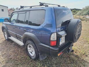 TOYOTA LAND CRUISER 3.0 D-4D Special KJ 95