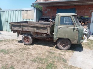 UAZ 452 Platós